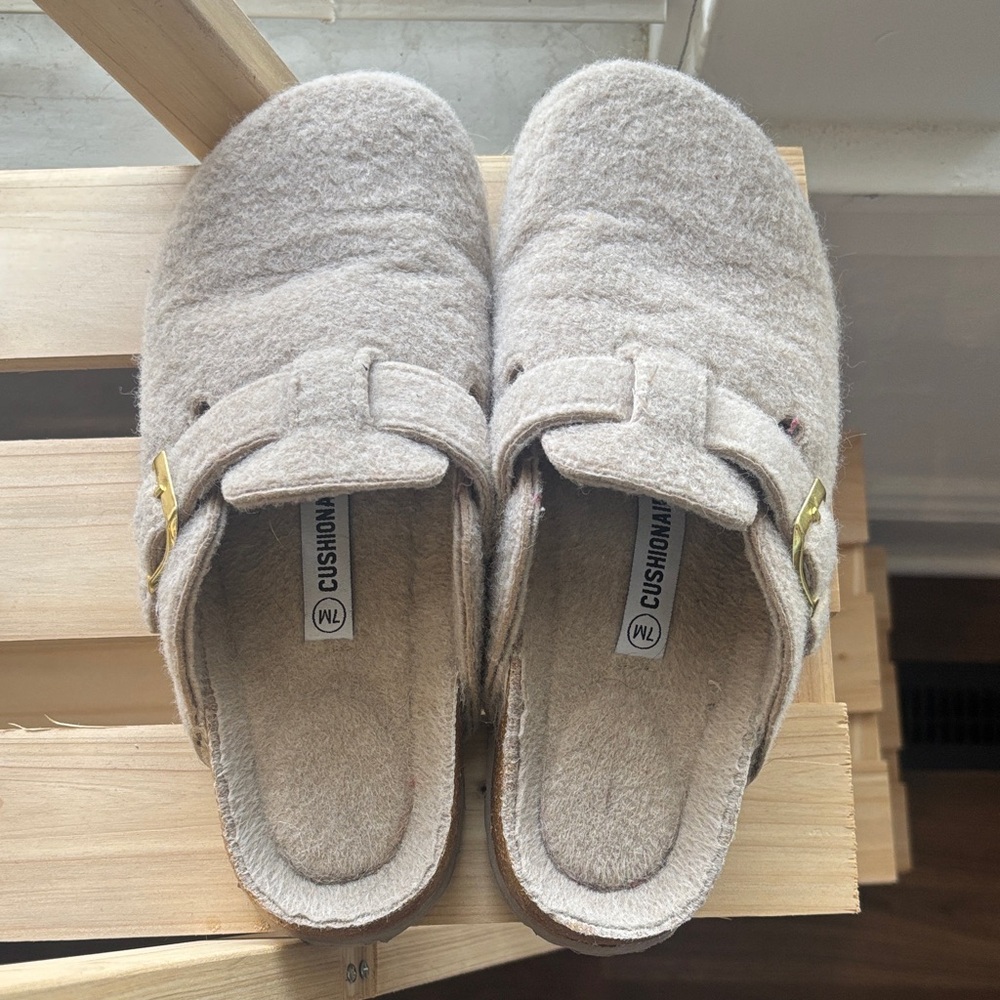 Cozy Wool-Look Slip-On Clogs in Light Beige